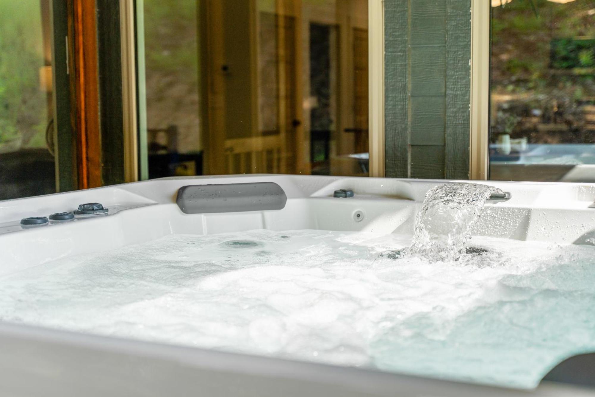 New Ozark Oasis Luxe Cabin Retreat With Hot Tub Hollister Extérieur photo